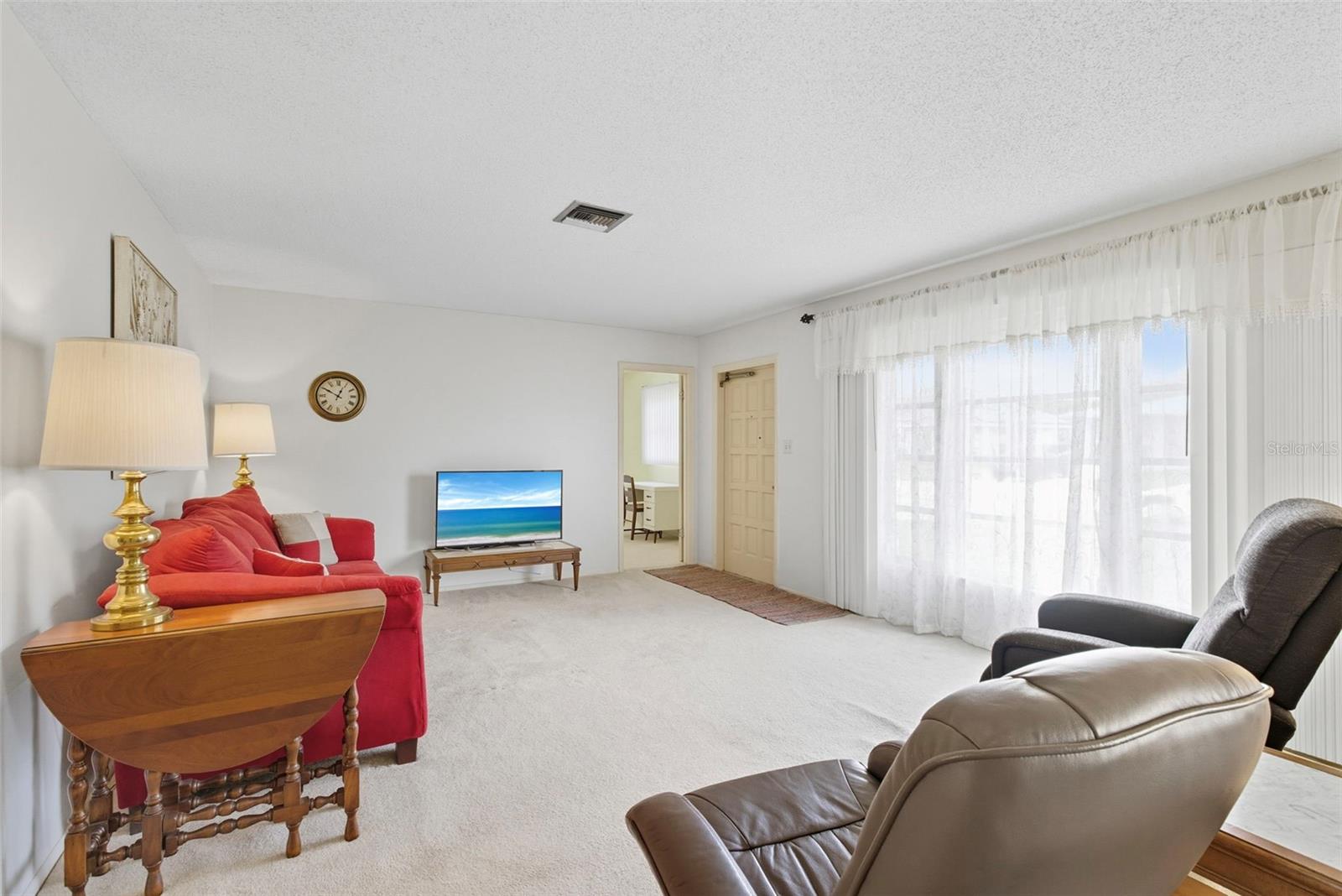 Image 3 of 30 For 22281 Niagara Avenue