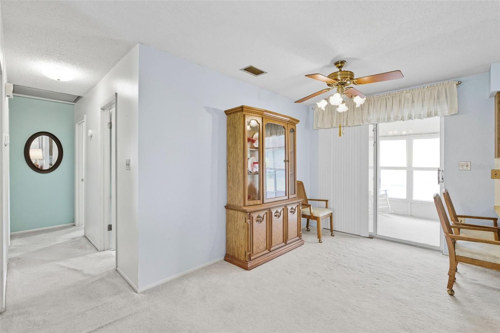 Image 5 of 30 For 22281 Niagara Avenue