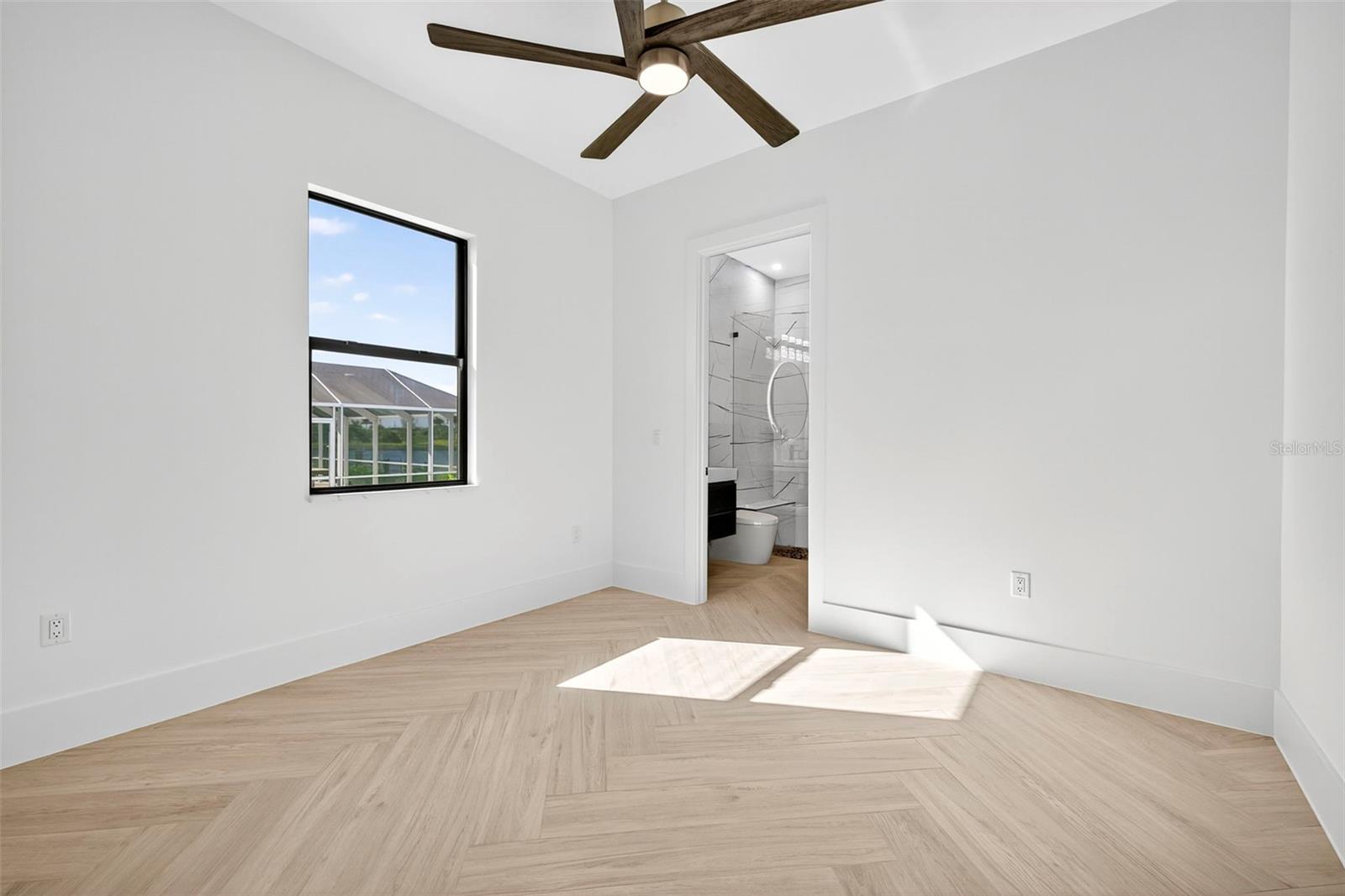 Image 32 of 61 For 3403 3rd Terrace