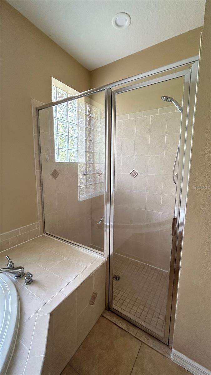 Image 21 of 40 For 1220 Wapello Street