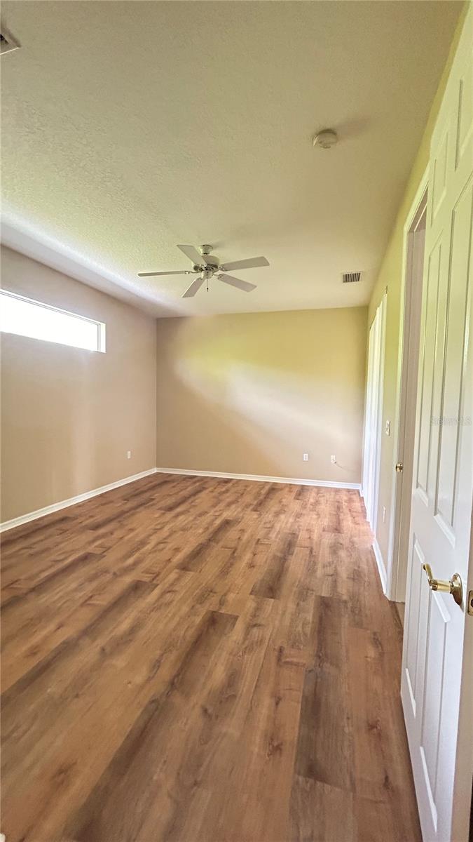 Image 24 of 40 For 1220 Wapello Street