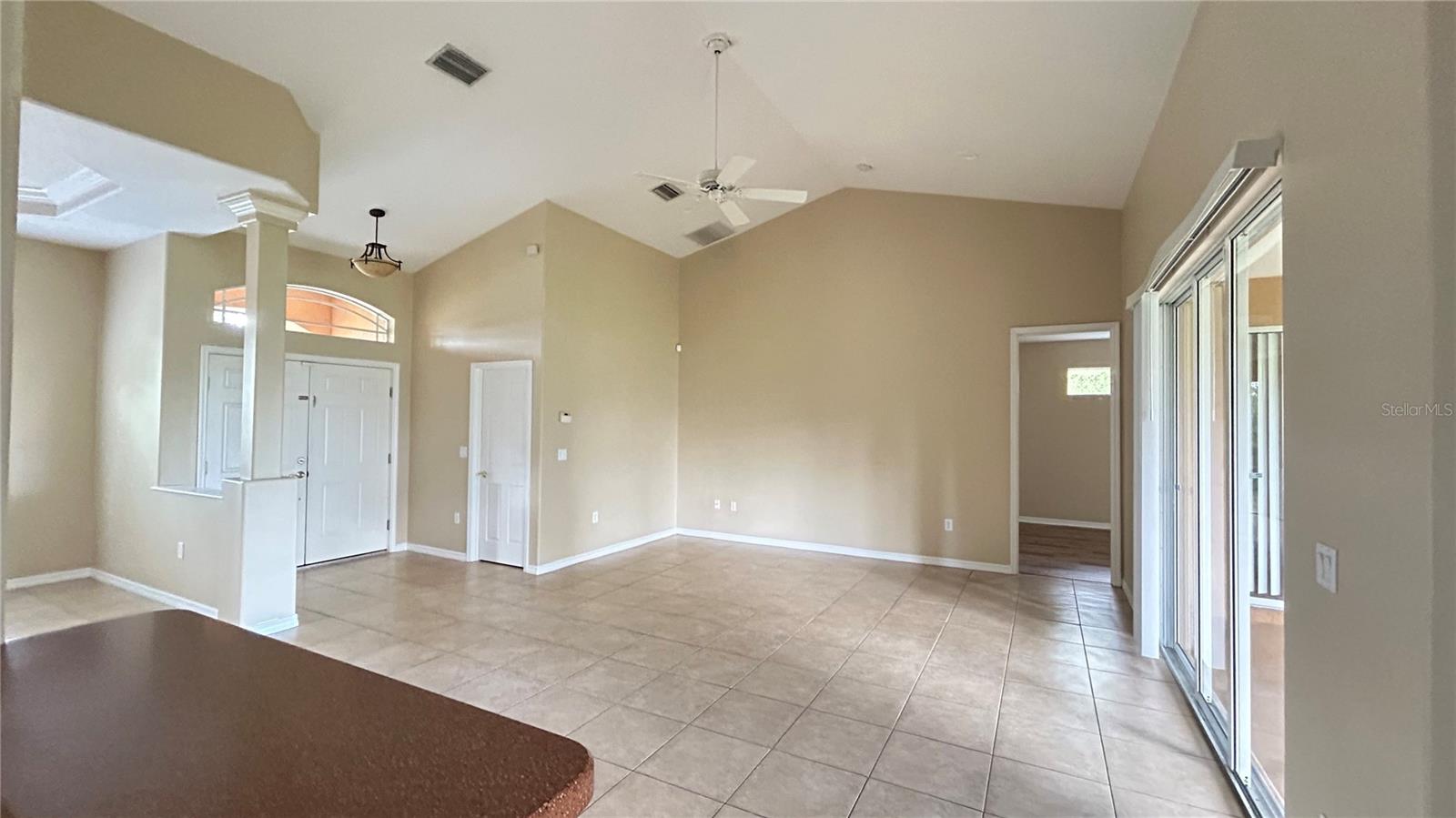 Image 25 of 40 For 1220 Wapello Street