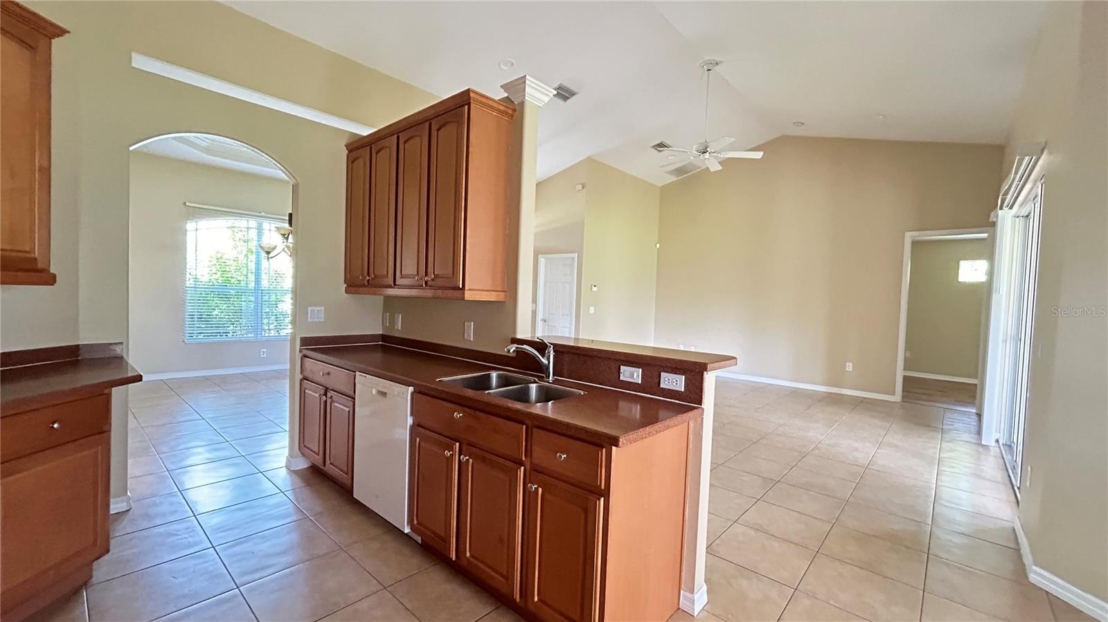 Image 26 of 40 For 1220 Wapello Street