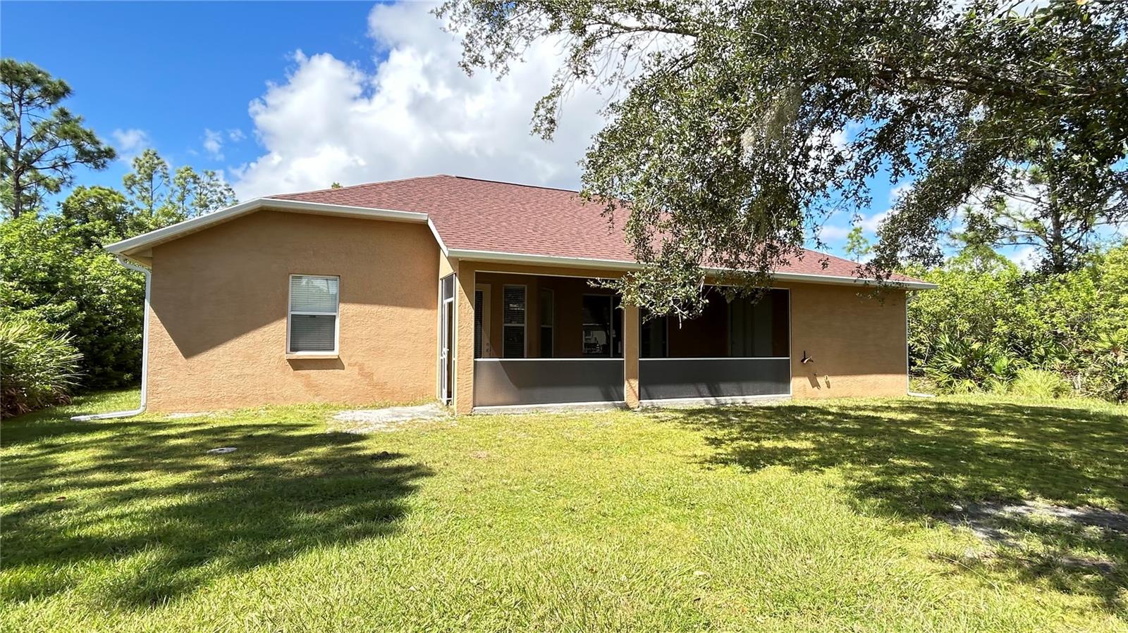 Image 5 of 40 For 1220 Wapello Street