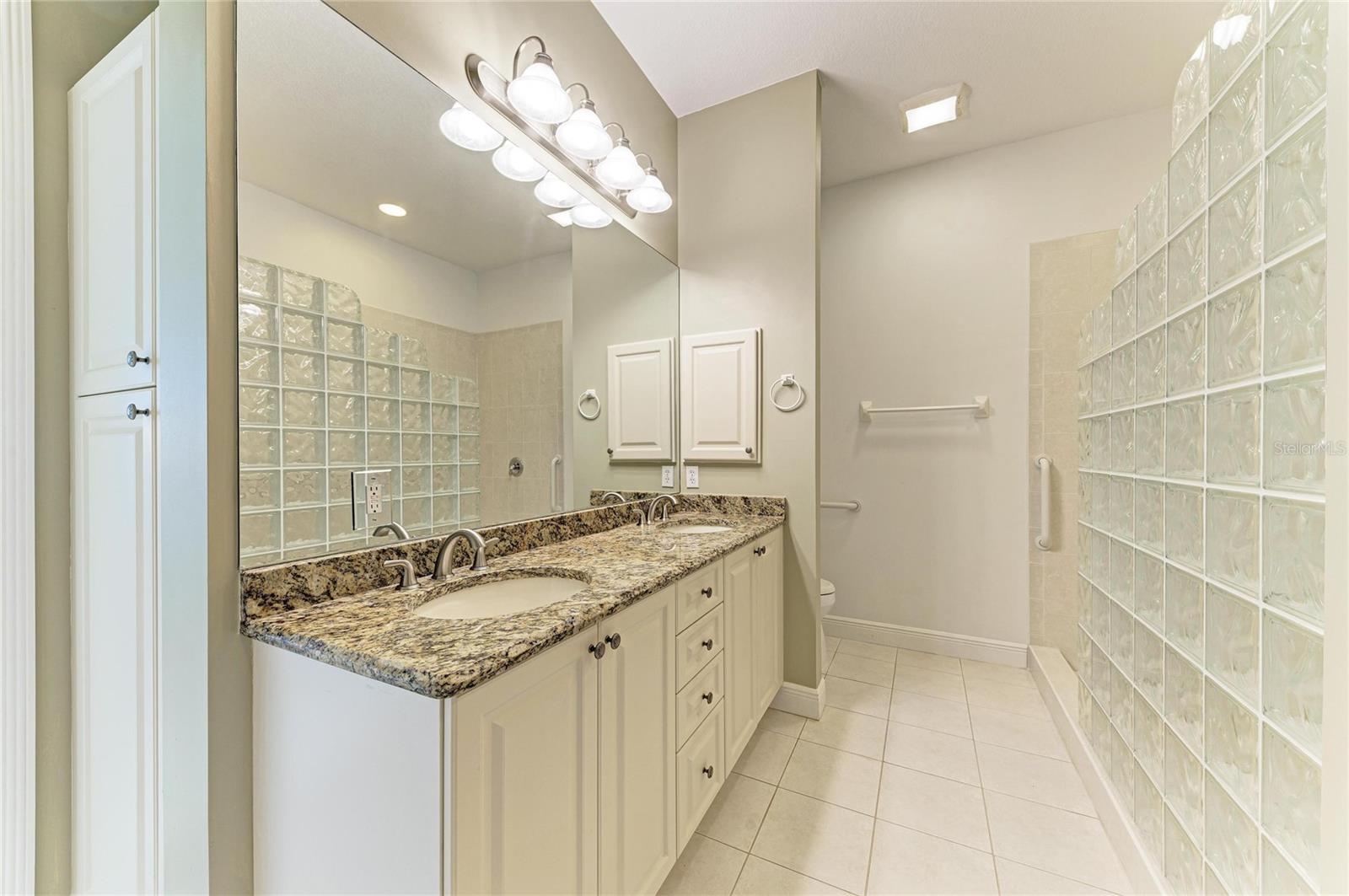 Image 26 of 61 For 2585 Tarpon Cove Drive 1322