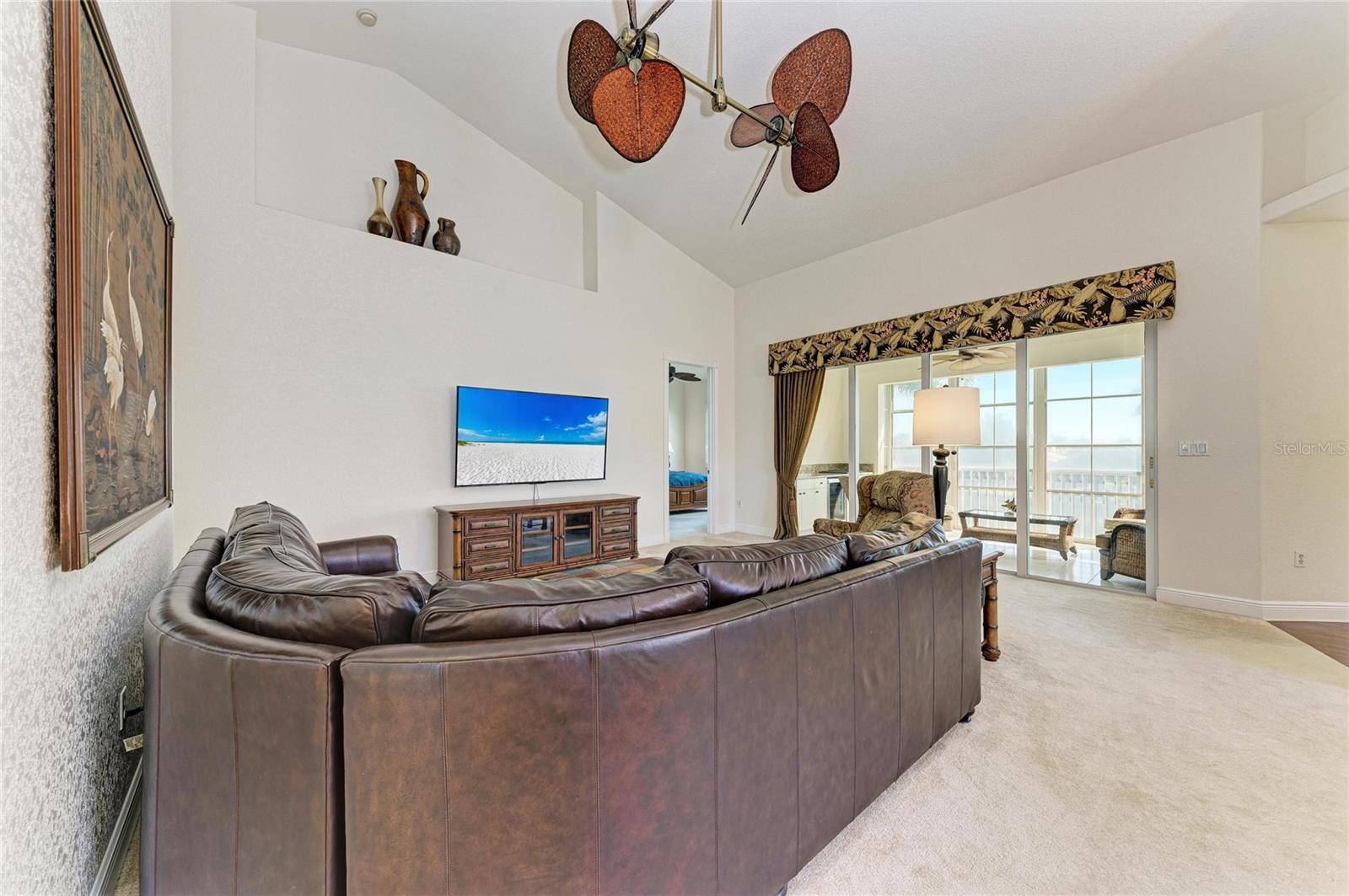 Image 9 of 61 For 2585 Tarpon Cove Drive 1322
