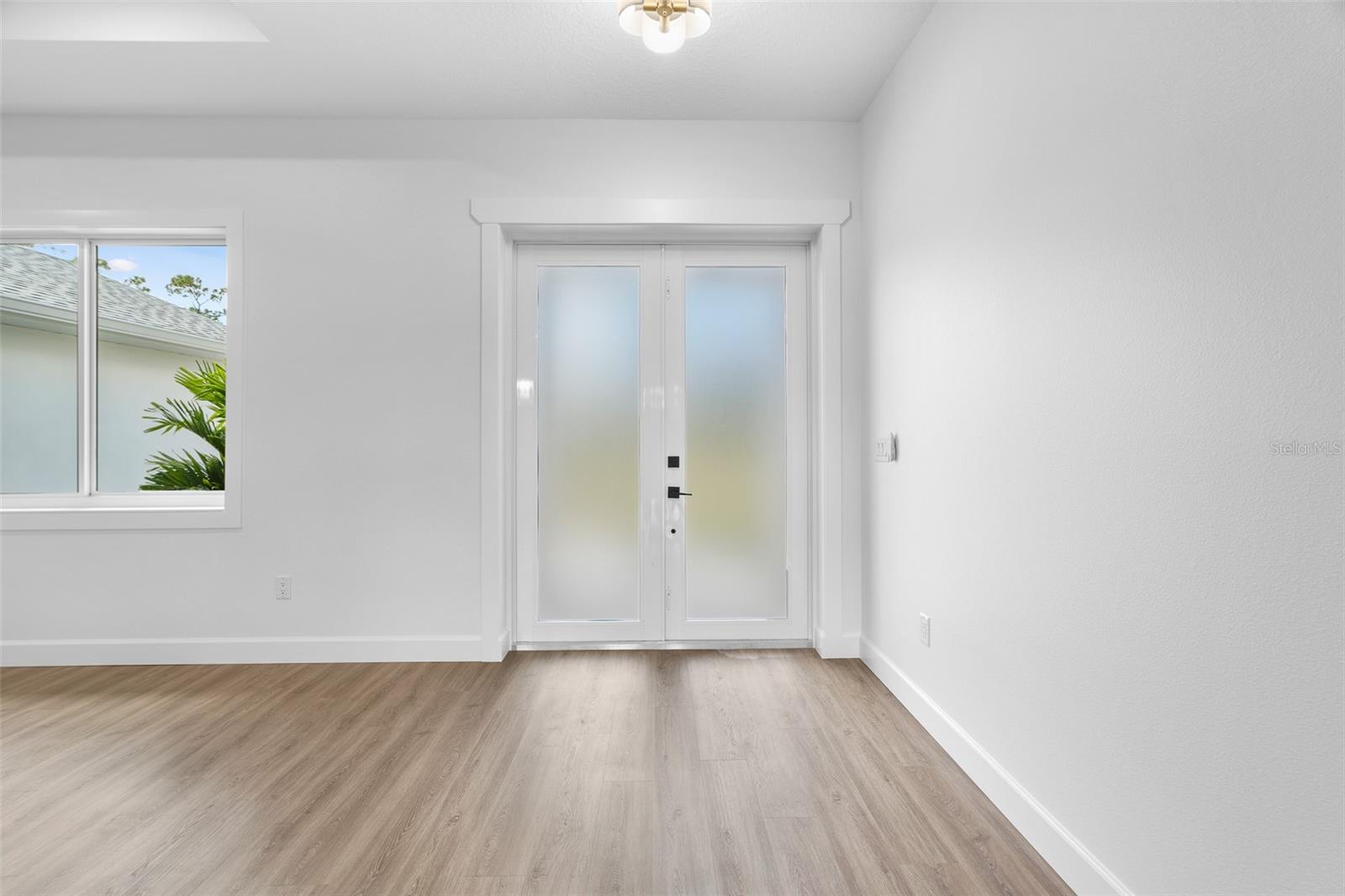 Image 13 of 52 For 98 Heather Street