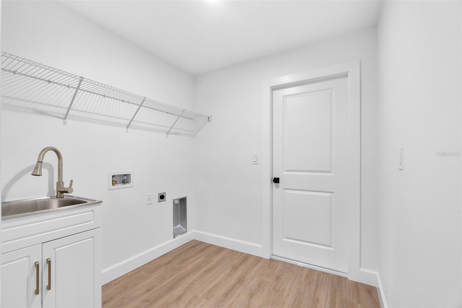 Image 22 of 52 For 98 Heather Street