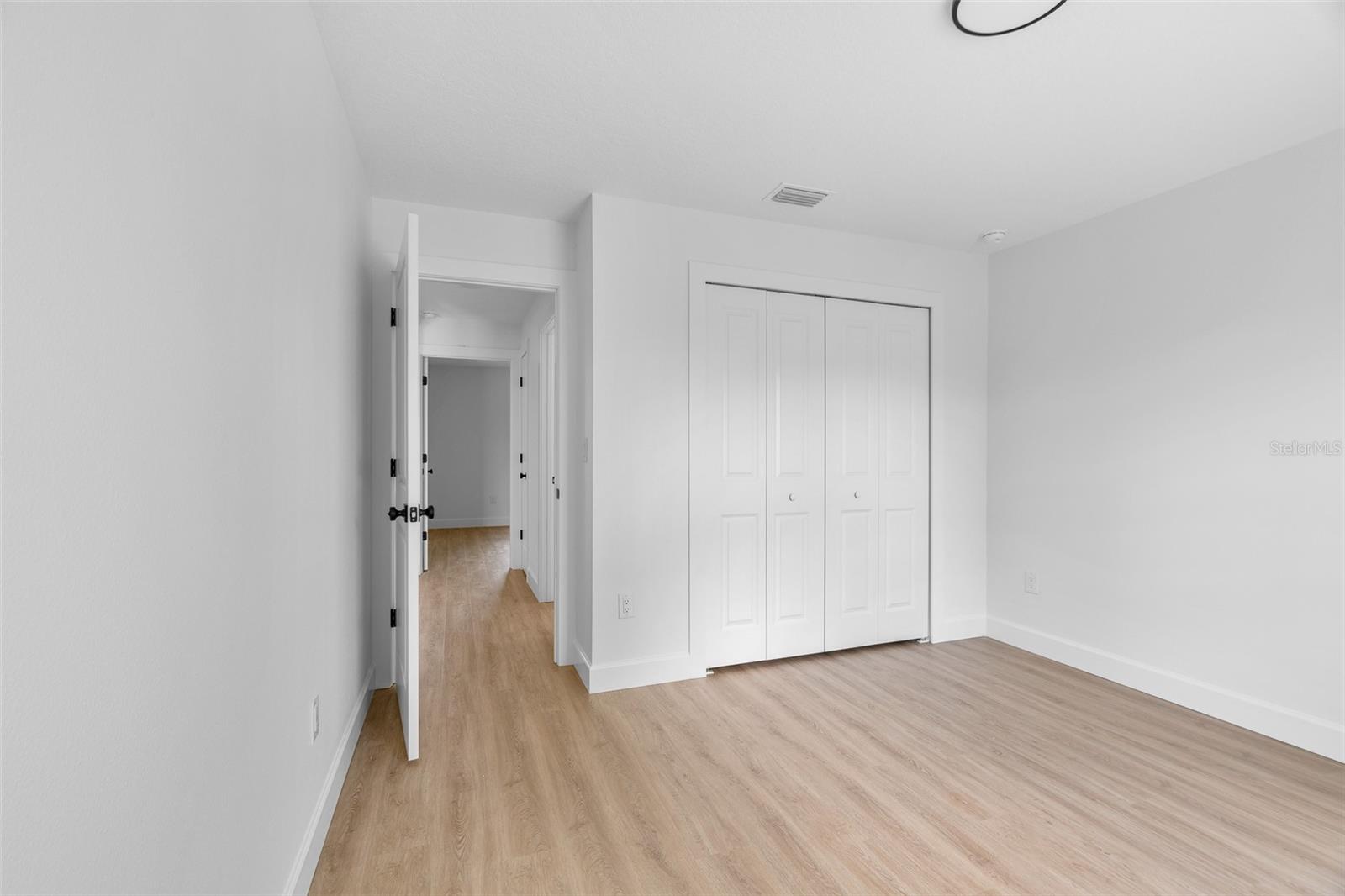 Image 25 of 52 For 98 Heather Street