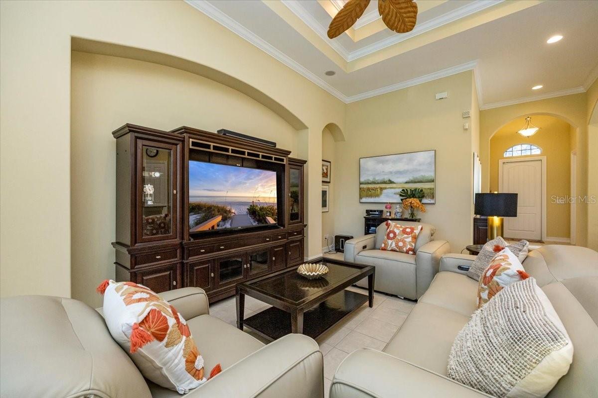 Image 3 of 19 For 12584 Grandezza Circle