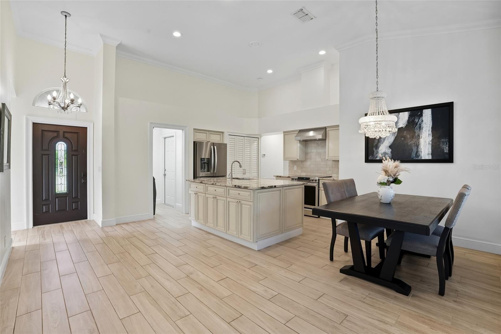 Image 11 of 49 For 3690 Bali Lane