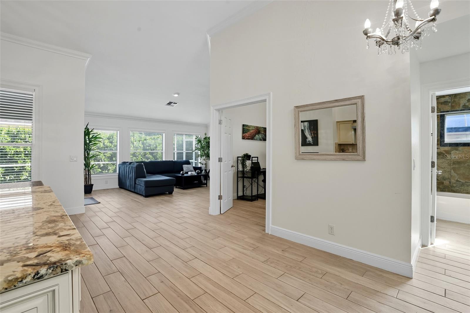 Image 4 of 49 For 3690 Bali Lane
