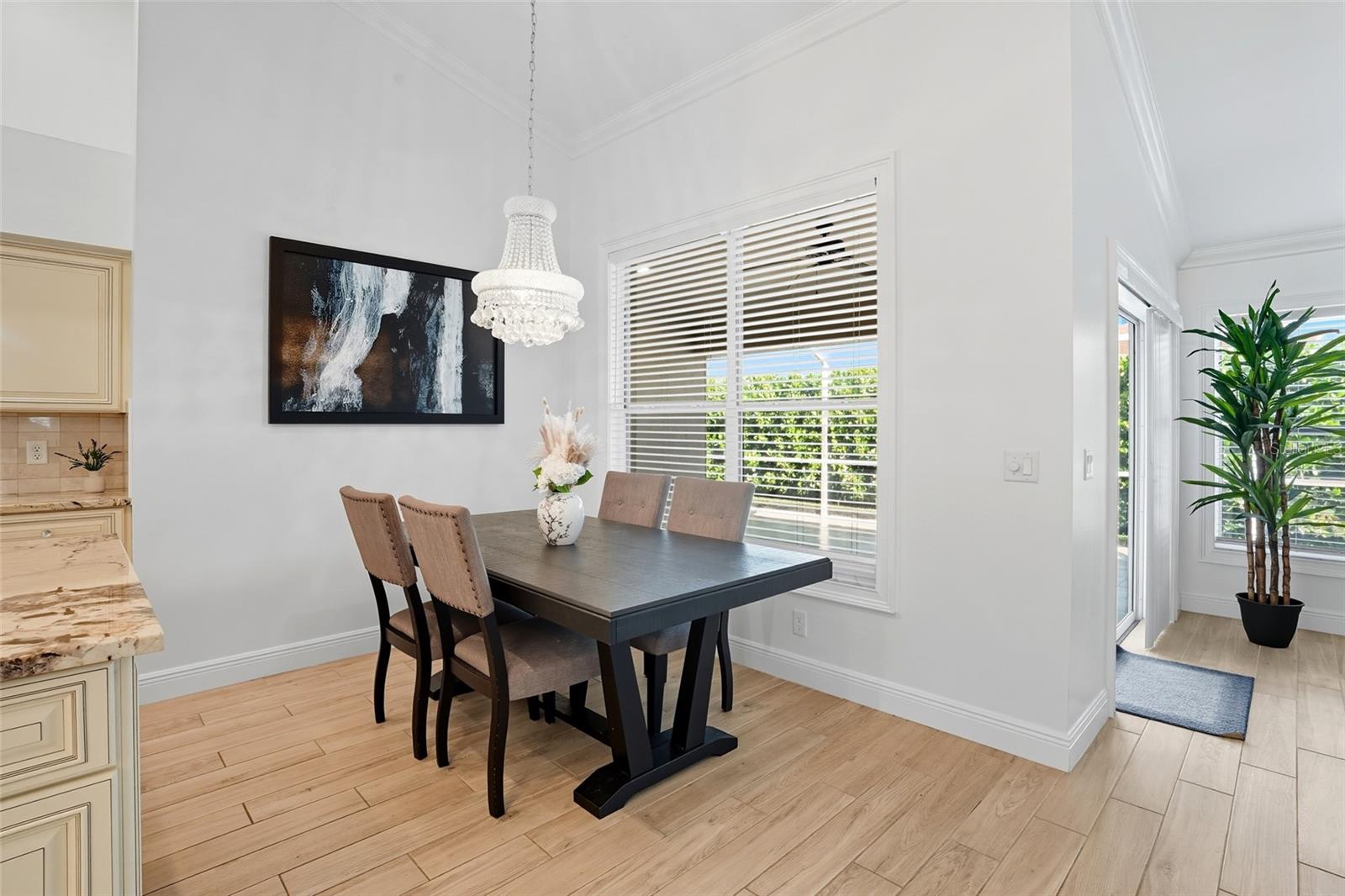 Image 8 of 49 For 3690 Bali Lane
