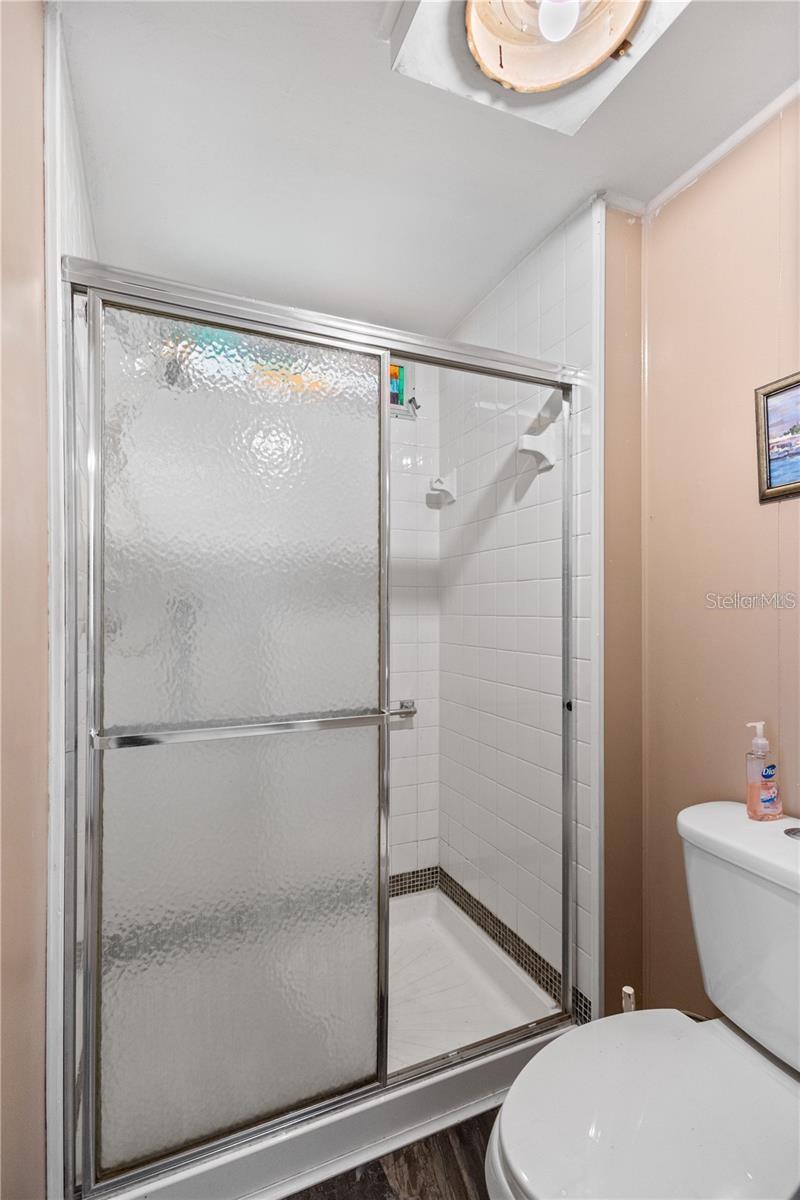 Image 11 of 40 For 2100 Kings Highway 175