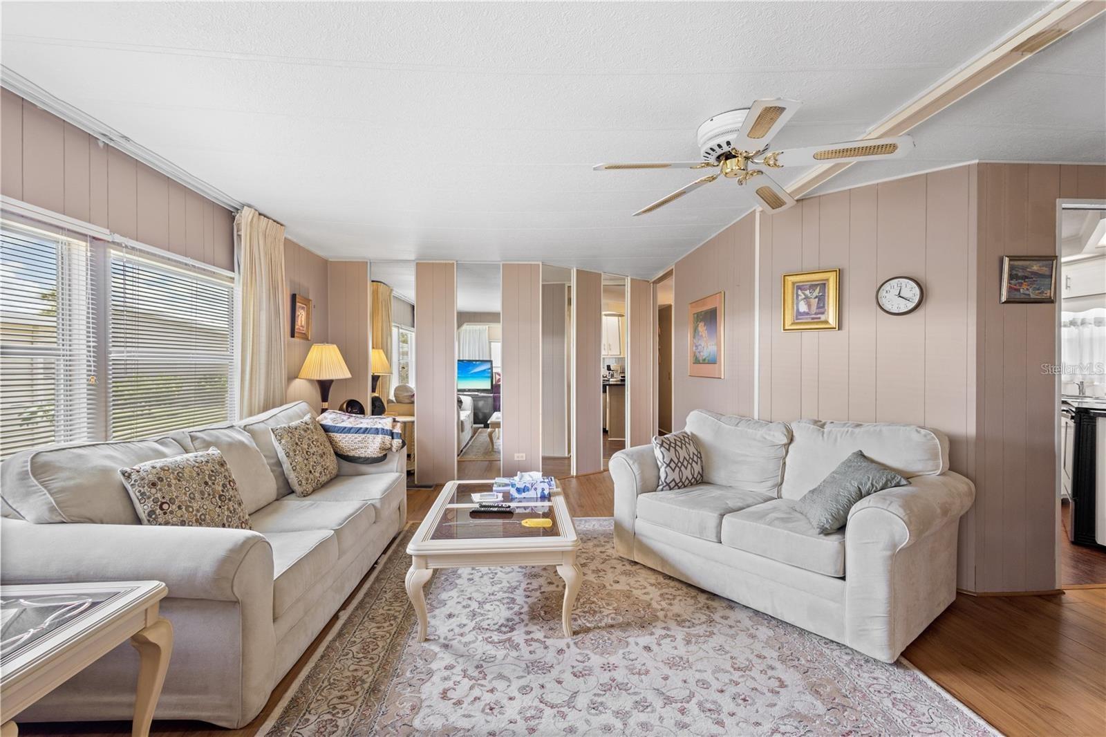 Image 7 of 40 For 2100 Kings Highway 175