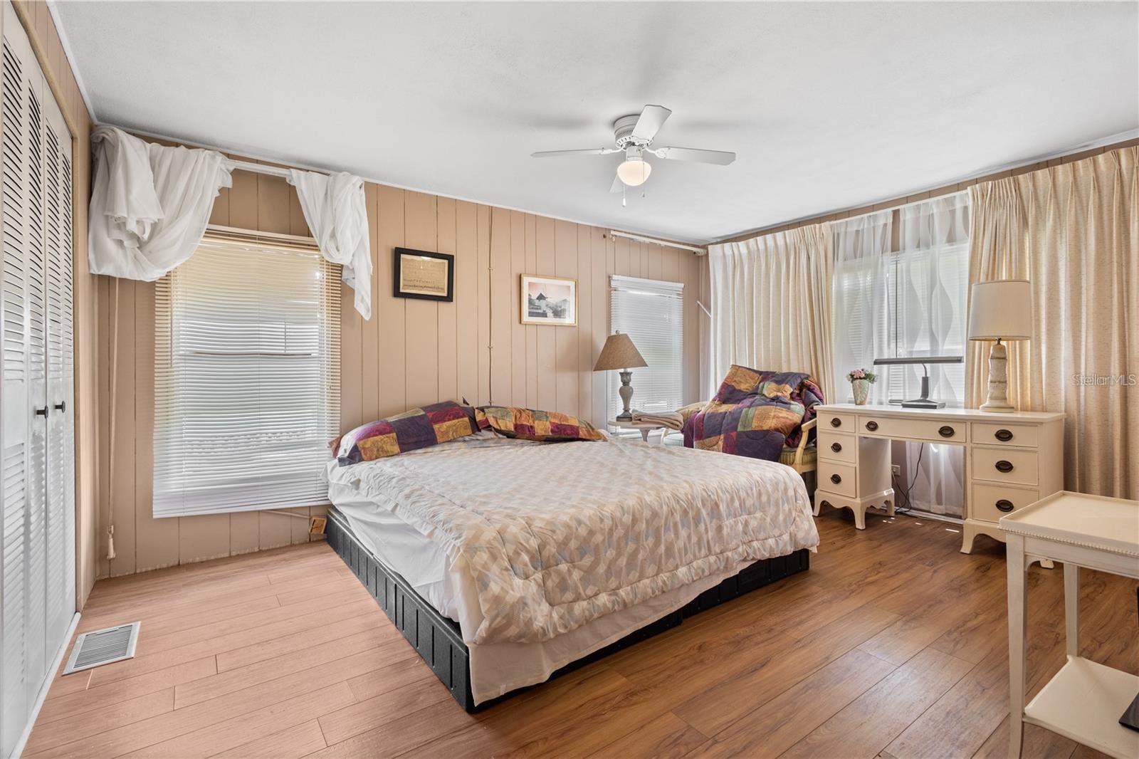 Image 9 of 40 For 2100 Kings Highway 175