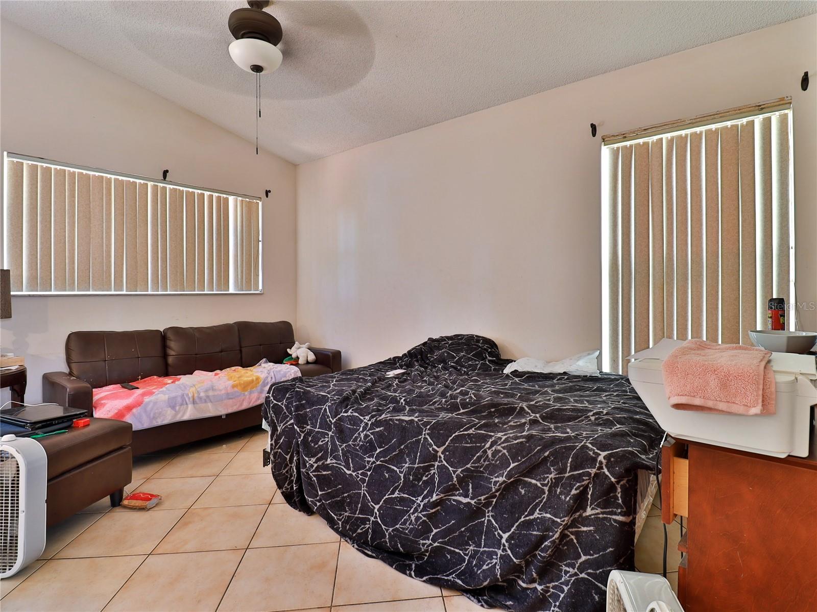 Image 11 of 39 For 5619 Kingsmill Court