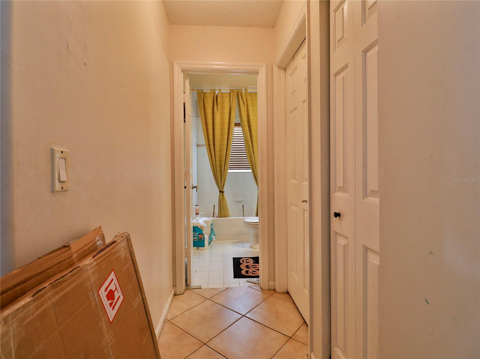 Image 24 of 39 For 5619 Kingsmill Court