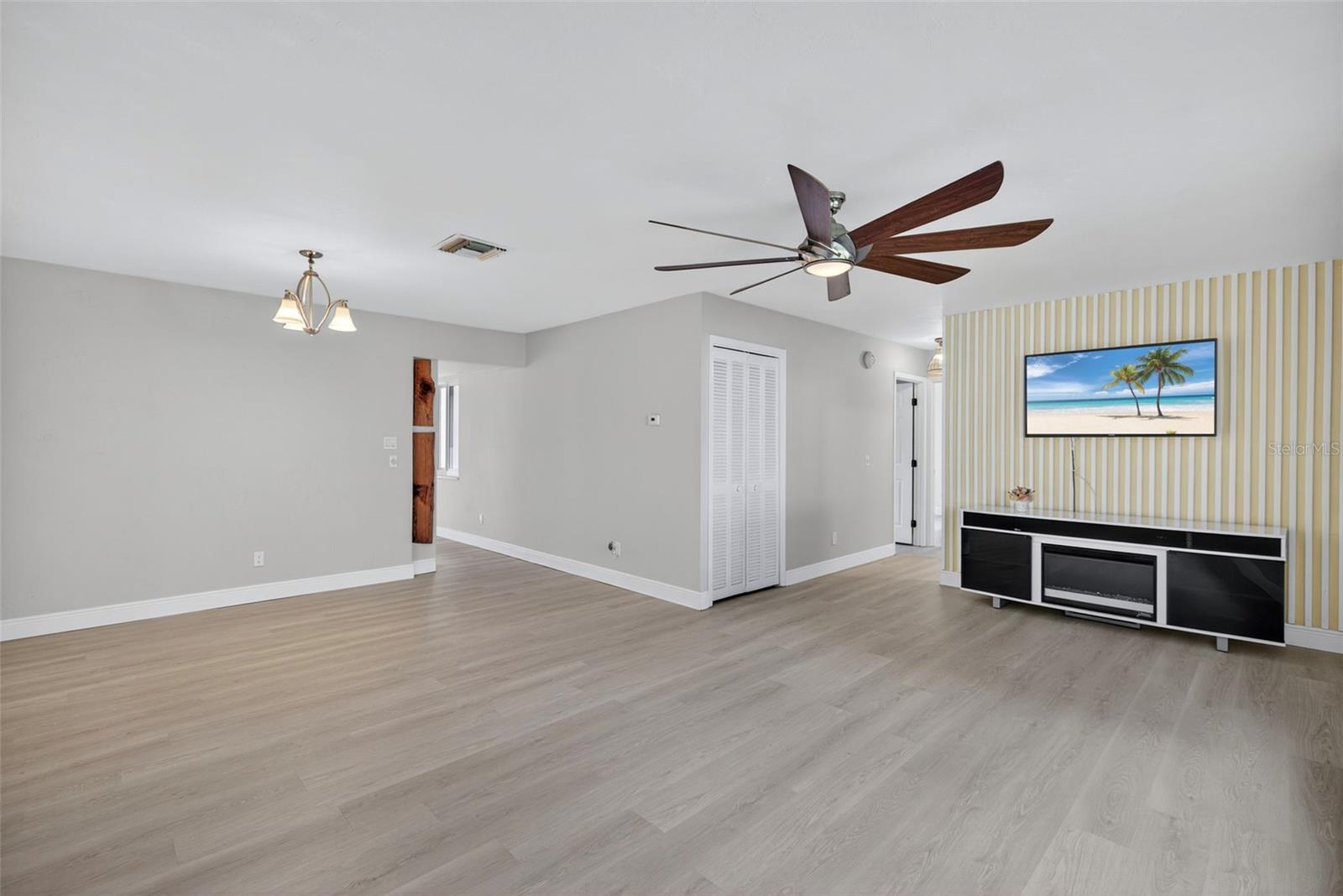 Image 3 of 32 For 22481 Westchester Boulevard A10