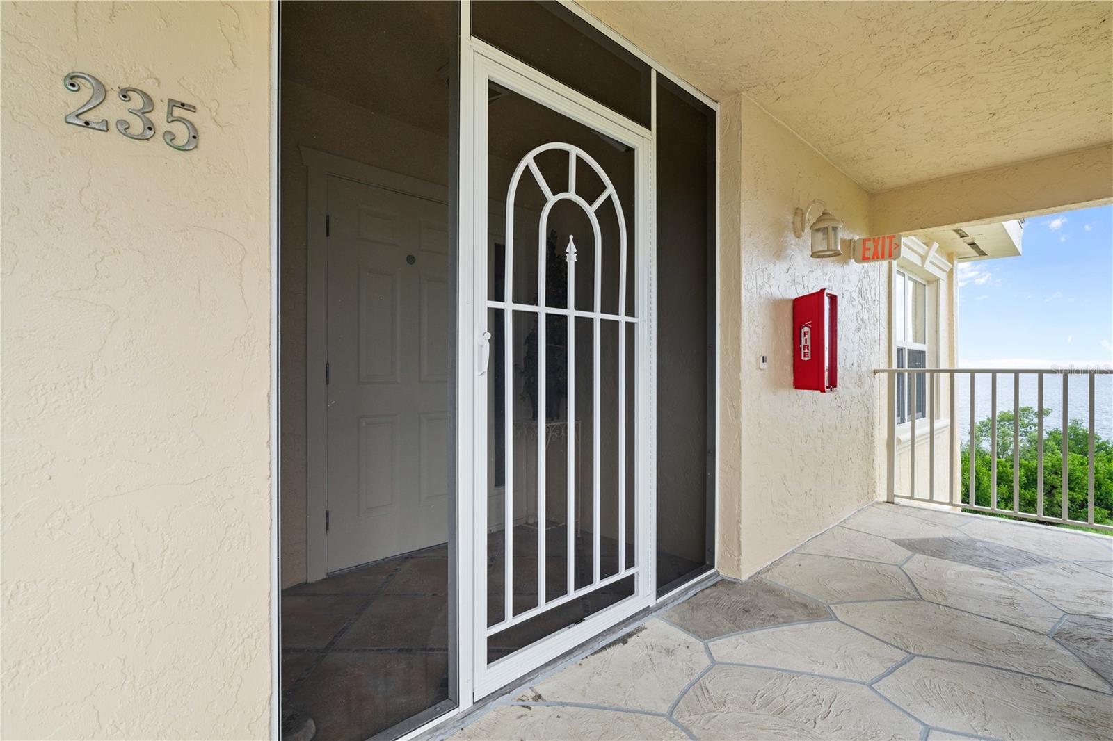 Image 14 of 59 For 101 Marion Court 235