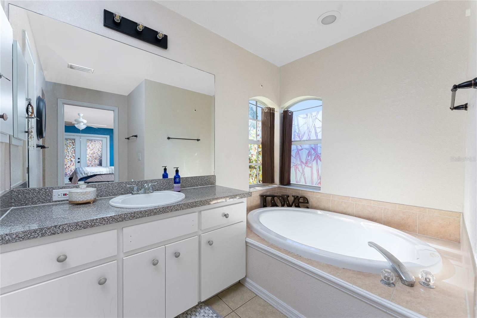 Image 28 of 59 For 4751 Alibi Terrace