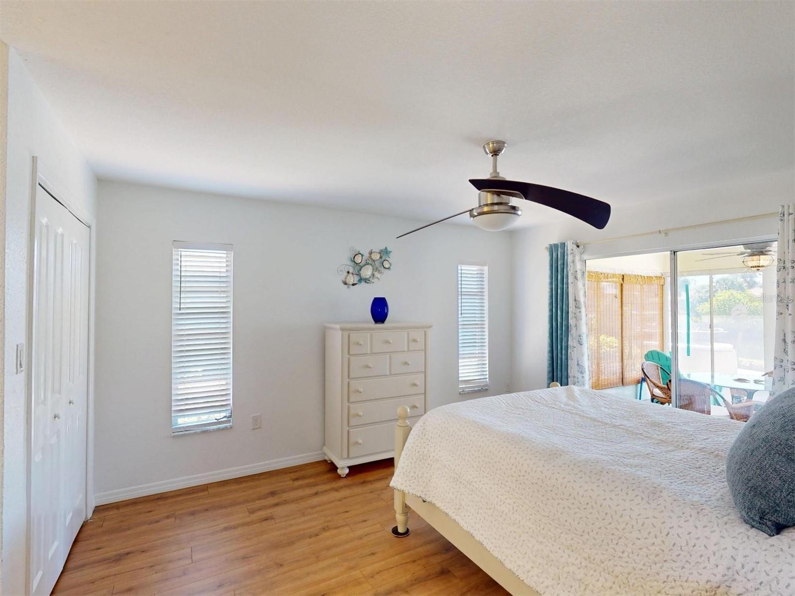 Listing photo id 26 for 18393 Hottelet Circle