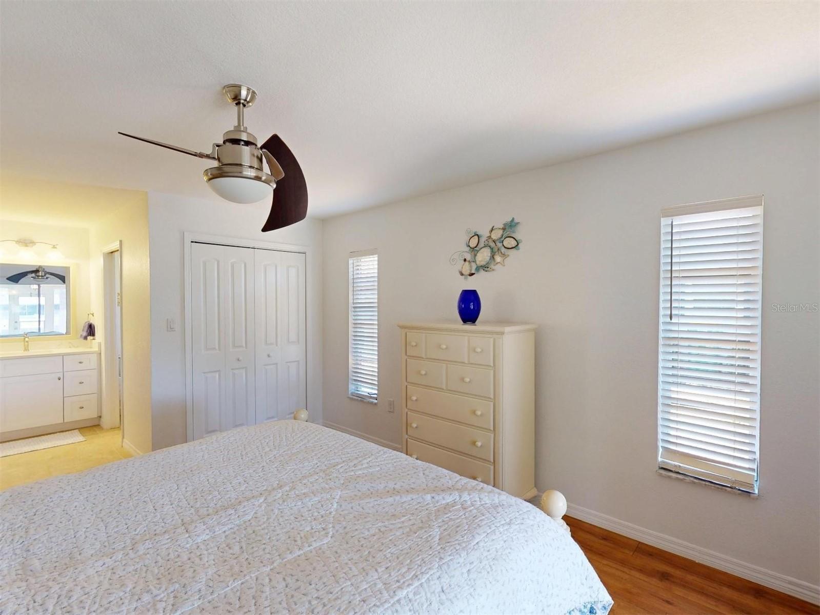 Listing photo id 28 for 18393 Hottelet Circle