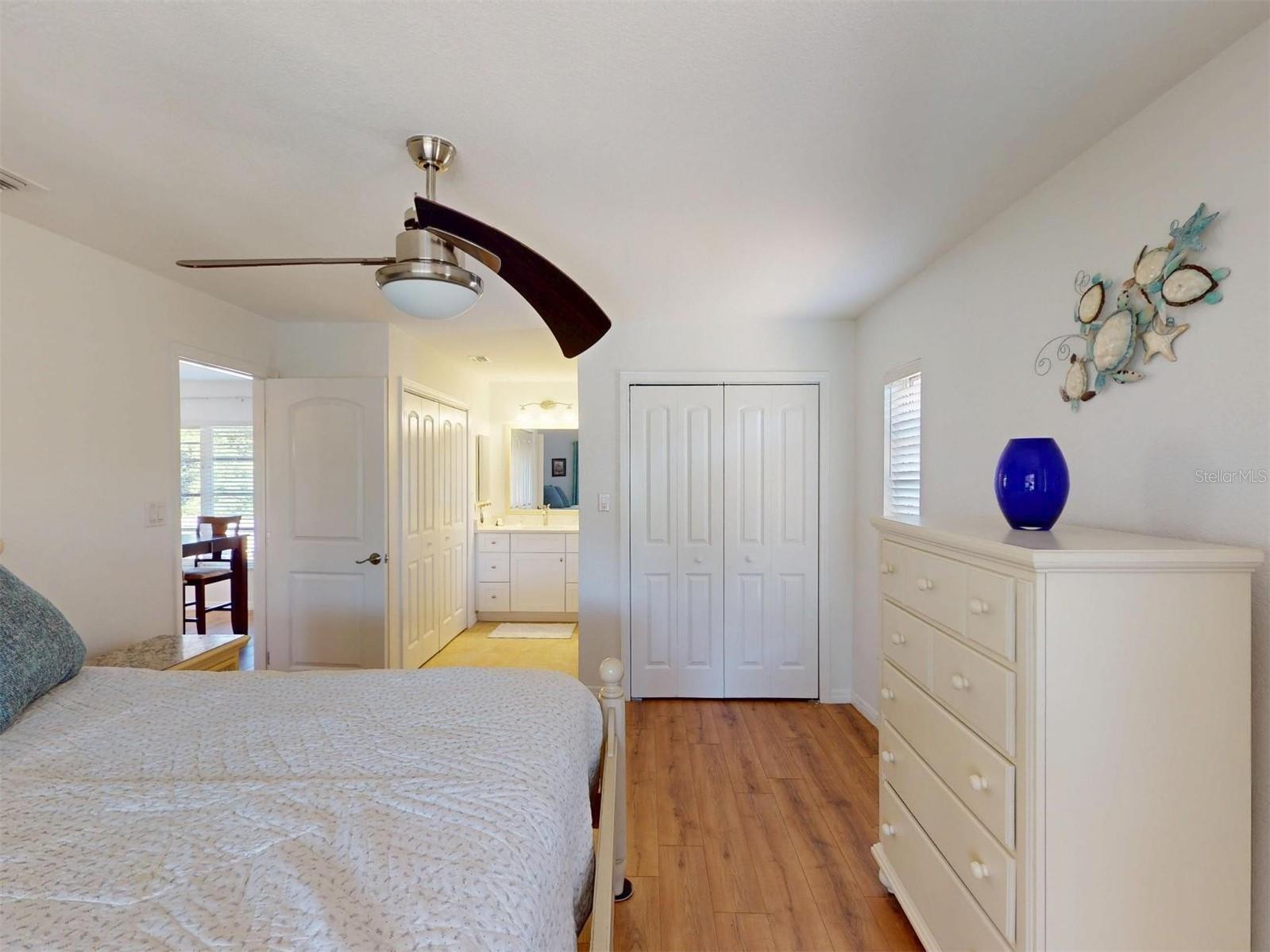 Listing photo id 29 for 18393 Hottelet Circle