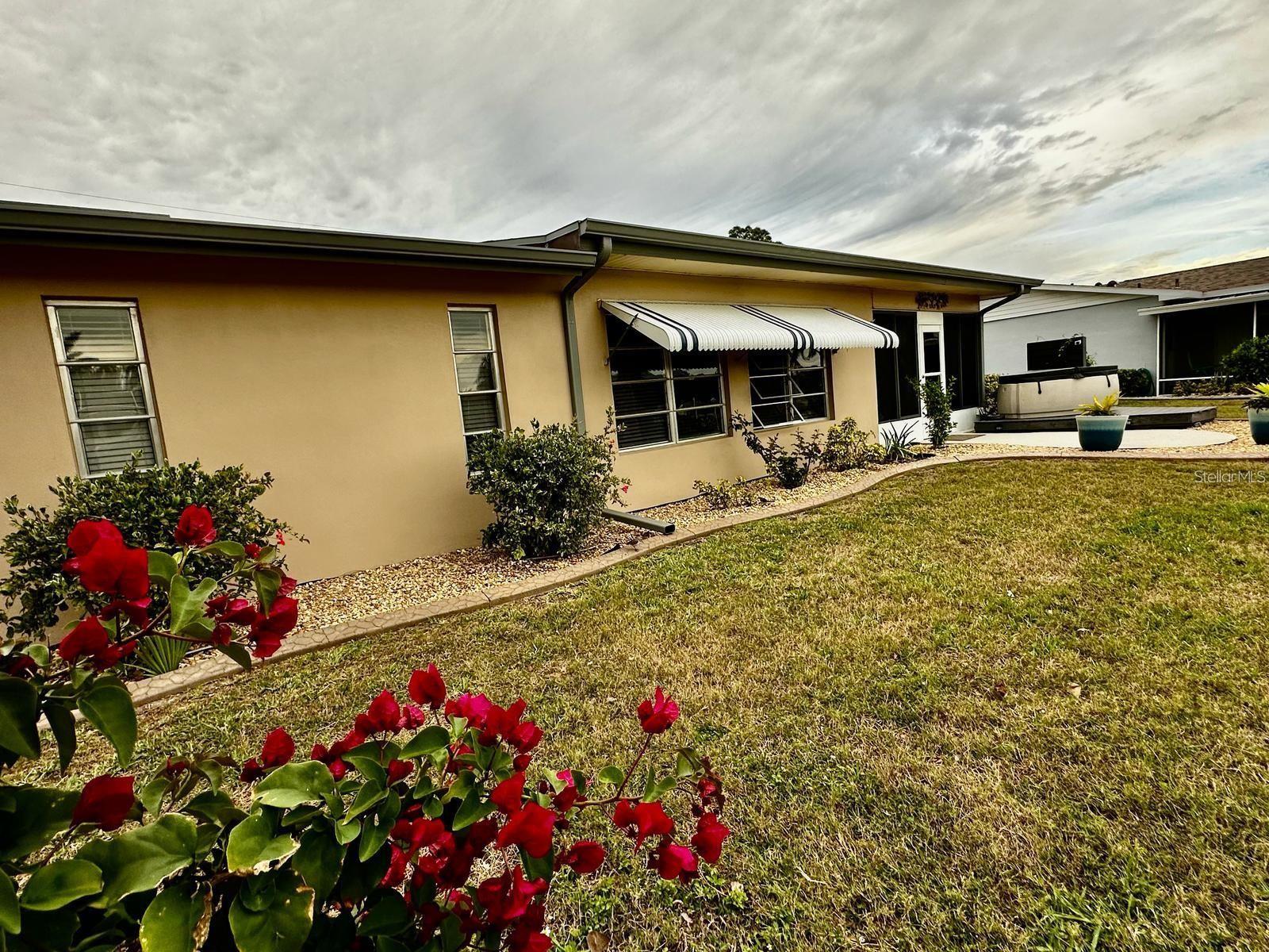 Listing photo id 6 for 18393 Hottelet Circle