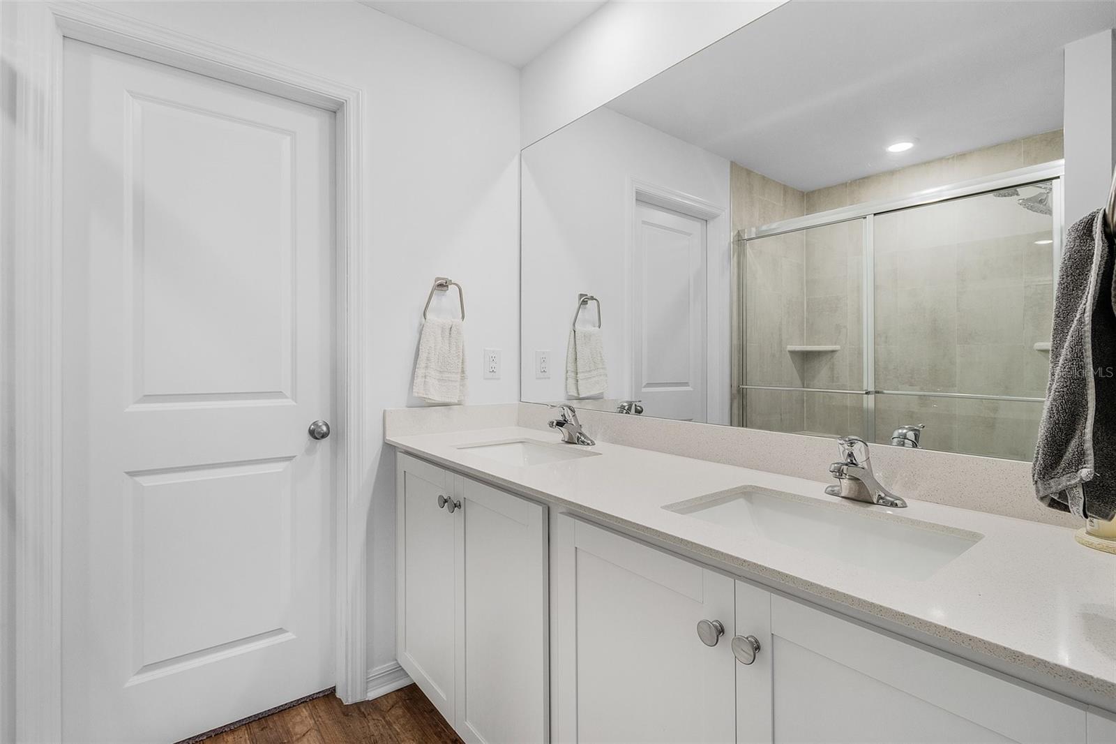 Listing photo id 9 for 3010 6th Place