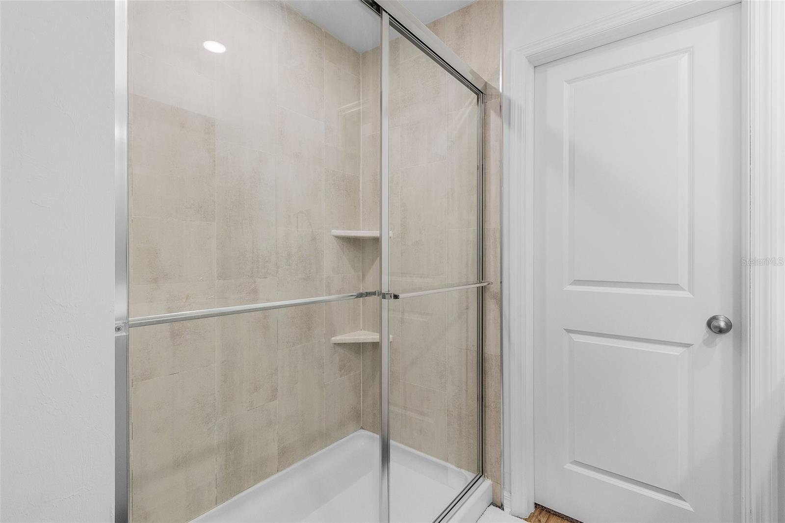 Listing photo id 10 for 3010 6th Place