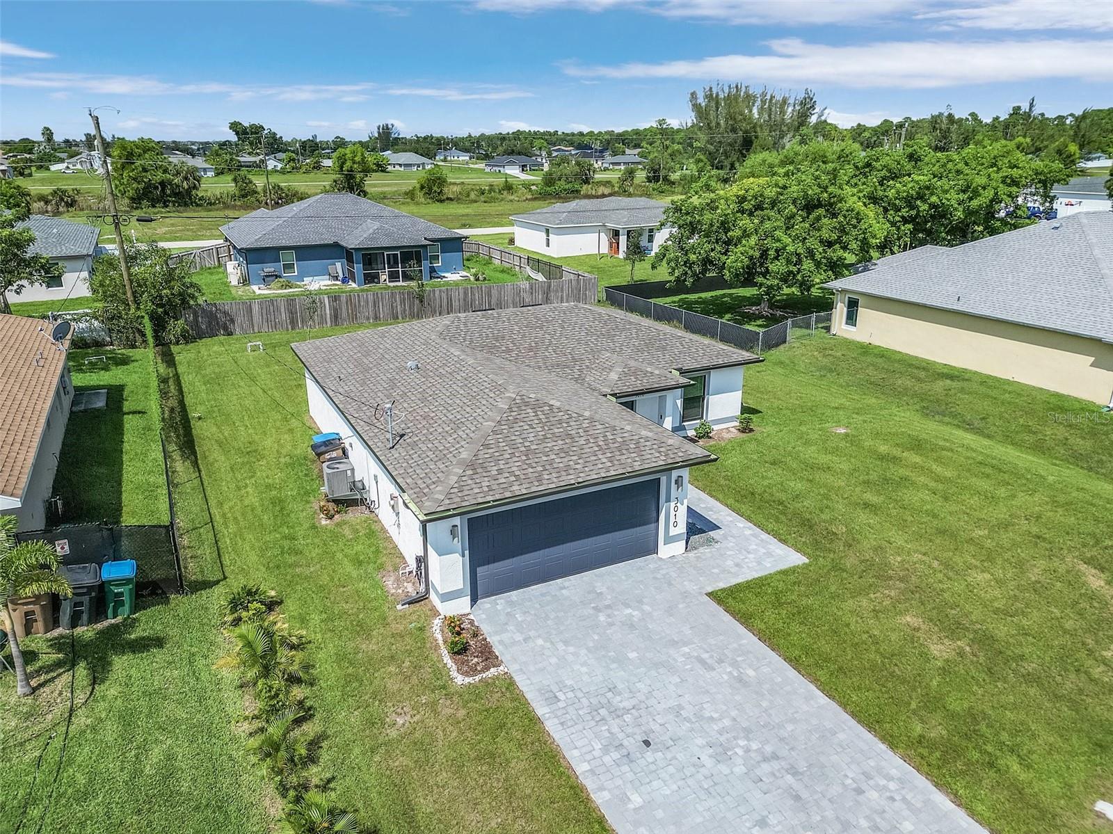 Listing photo id 23 for 3010 6th Place