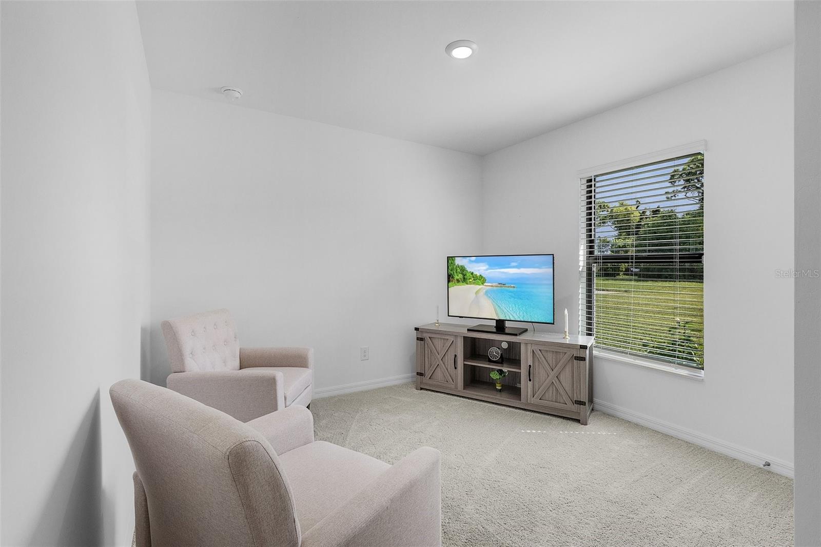 Listing photo id 4 for 3010 6th Place