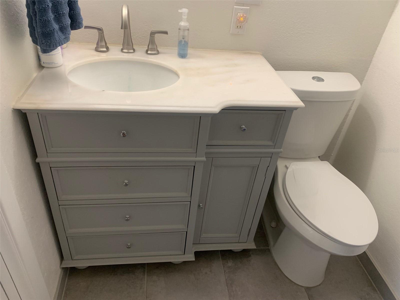 Image 6 of 15 For 2437 Harbor Boulevard 215