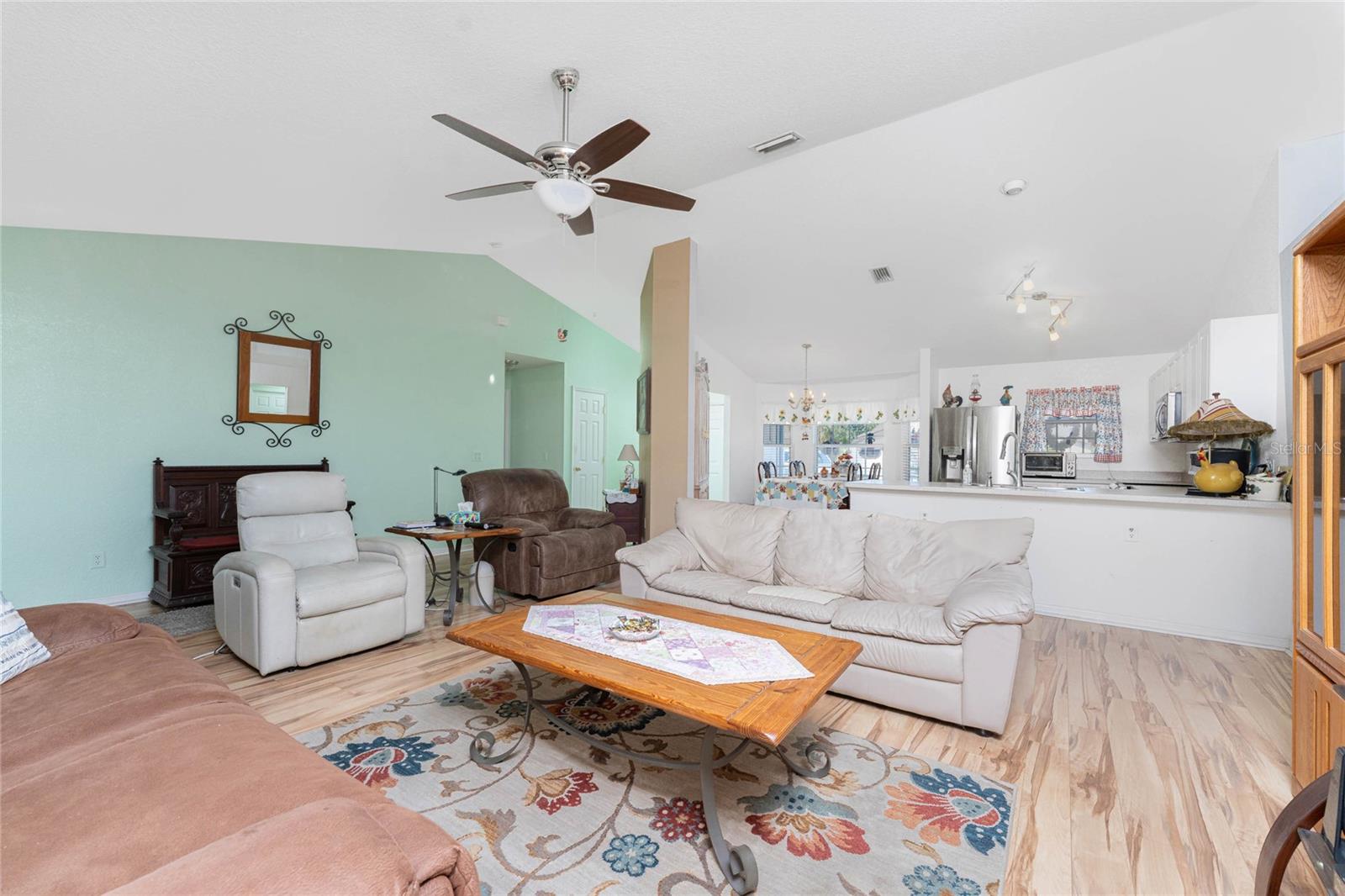 Image 12 of 51 For 25558 Aysen Drive