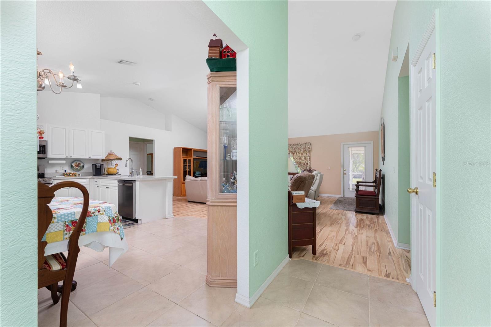 Image 7 of 51 For 25558 Aysen Drive