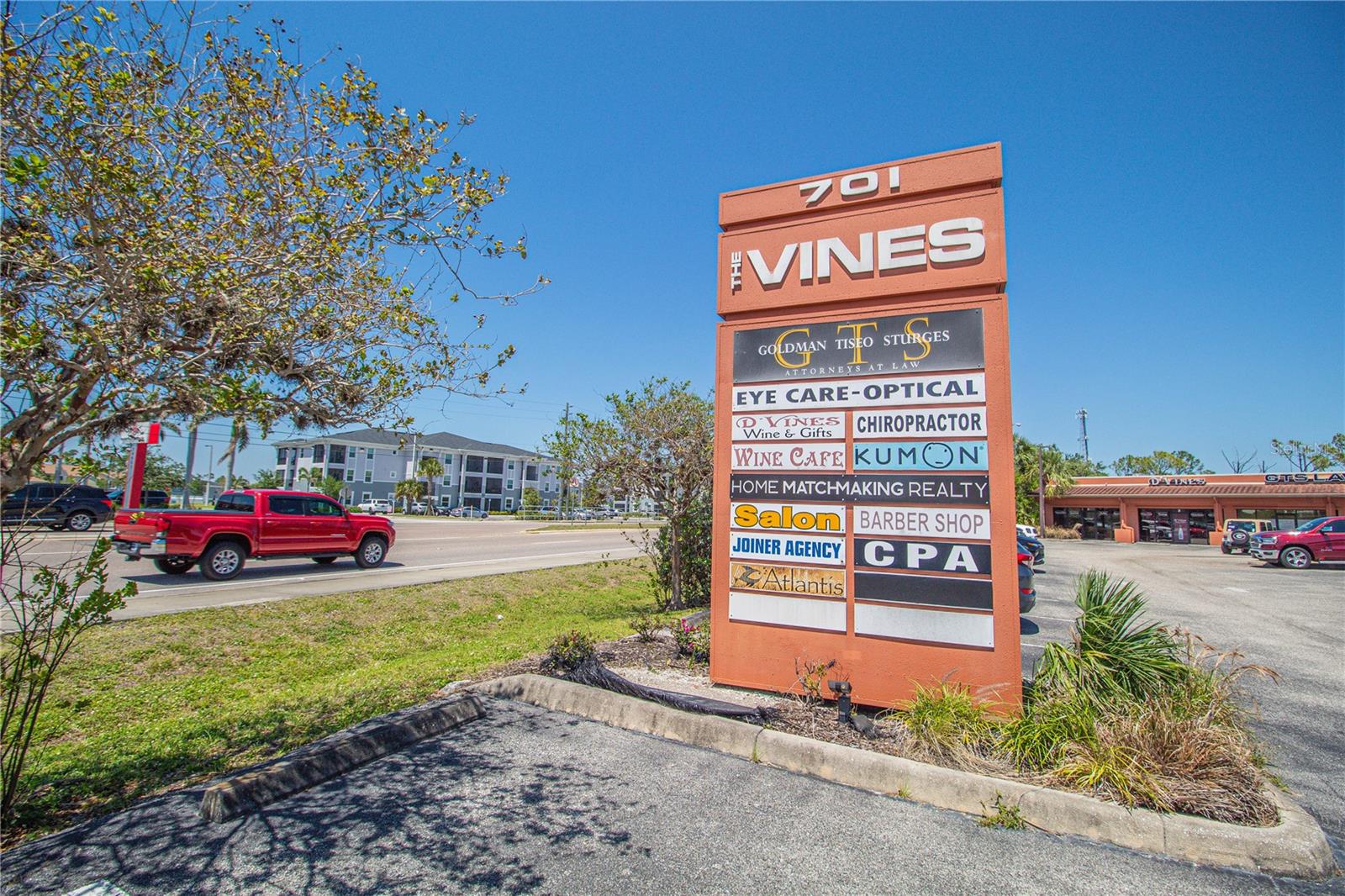 Image 10 of 10 For 701 J C Center Court 16