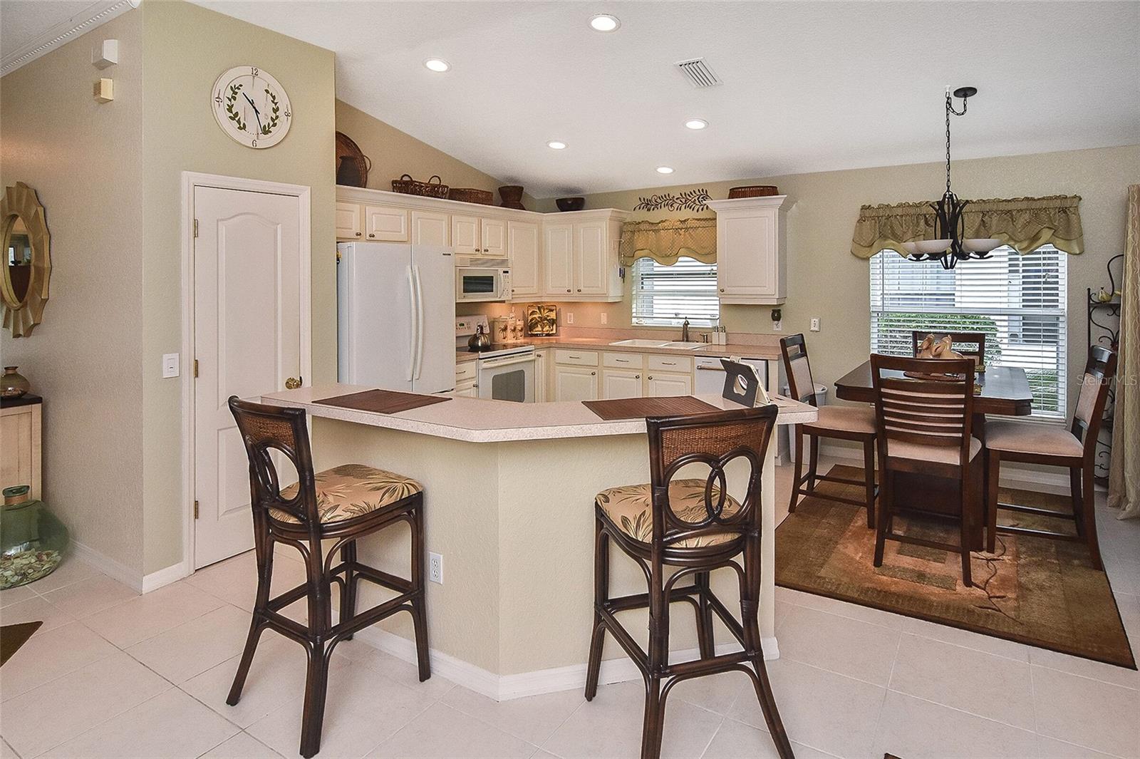 Image 4 of 34 For 2153 Boxwood Street