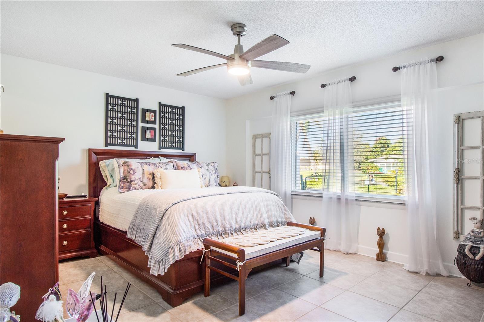 Image 29 of 52 For 122 Annapolis Lane