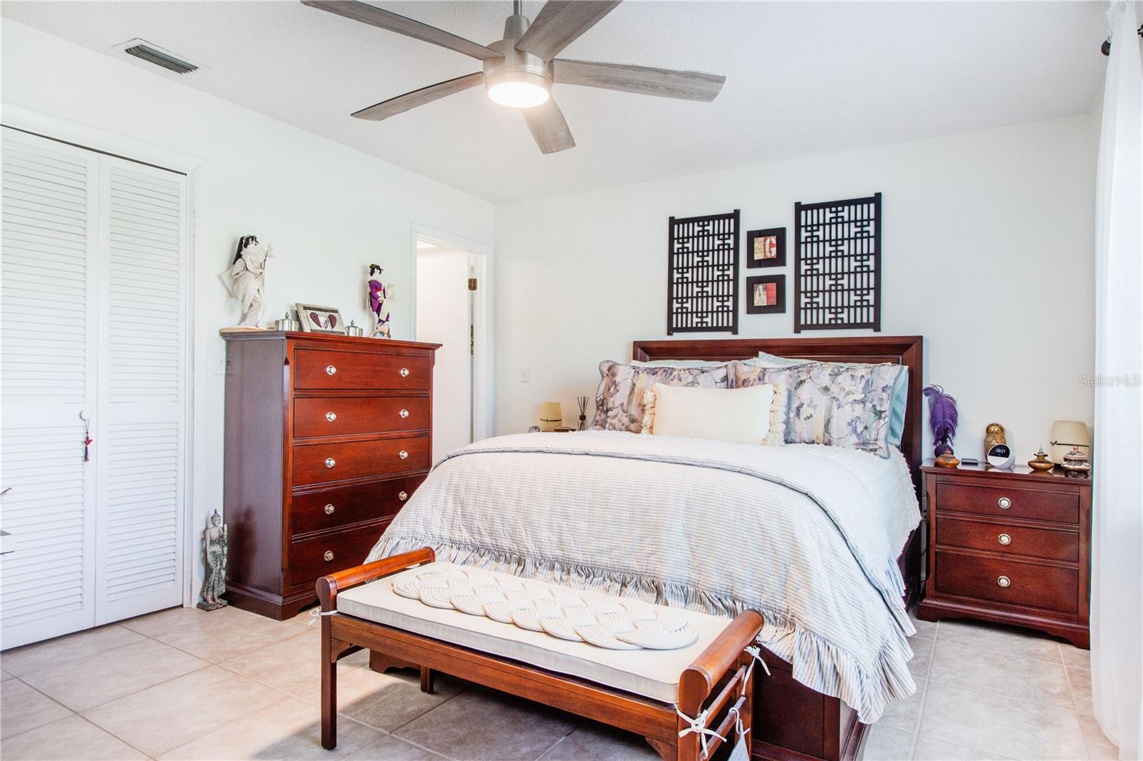 Image 30 of 52 For 122 Annapolis Lane