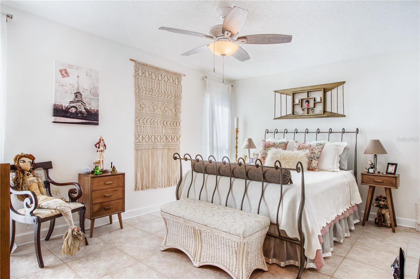 Image 33 of 52 For 122 Annapolis Lane