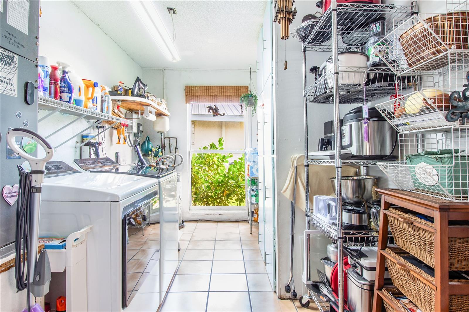 Image 35 of 52 For 122 Annapolis Lane