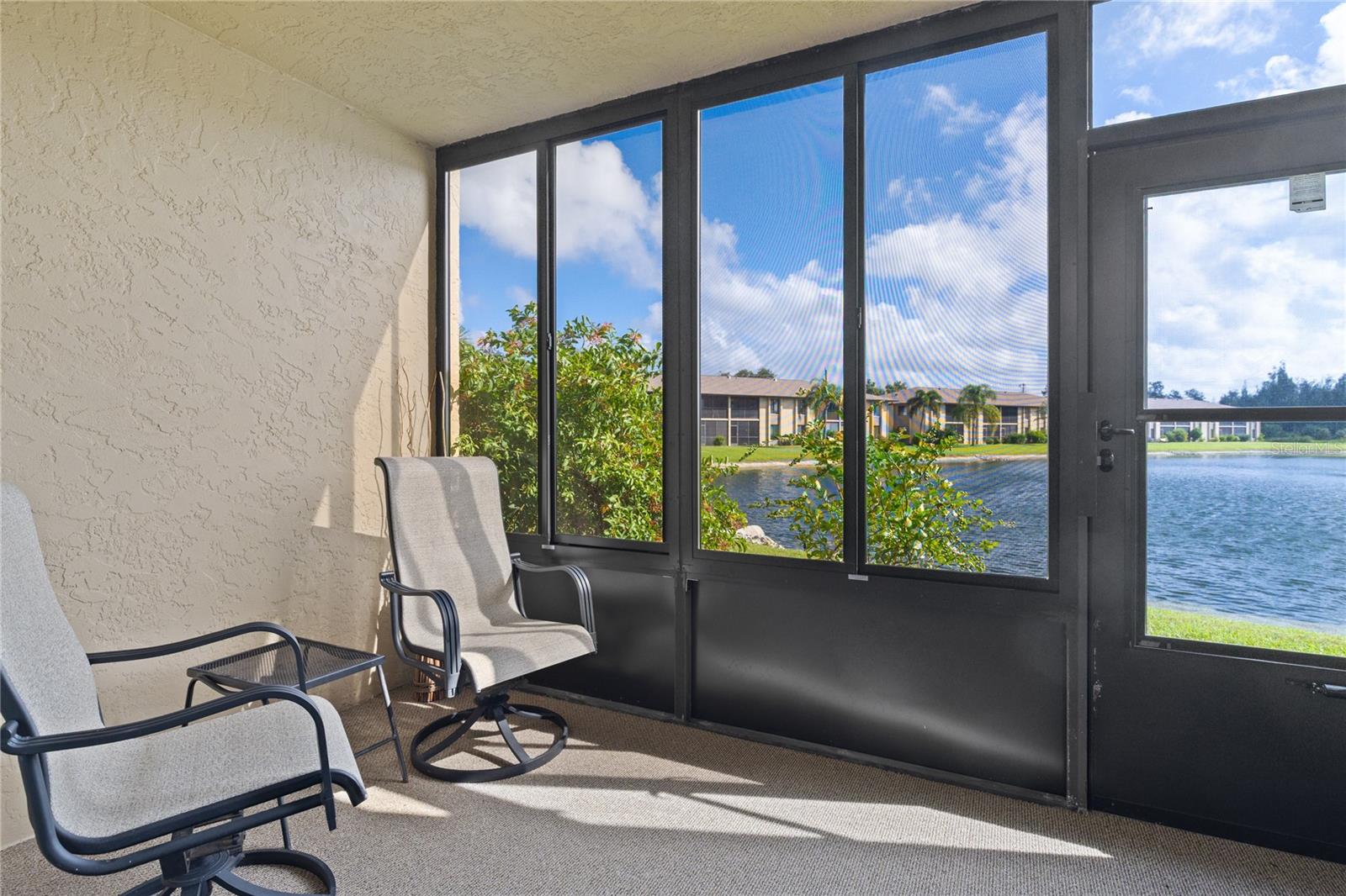 Image 21 of 30 For 4032 Oakview Drive H1