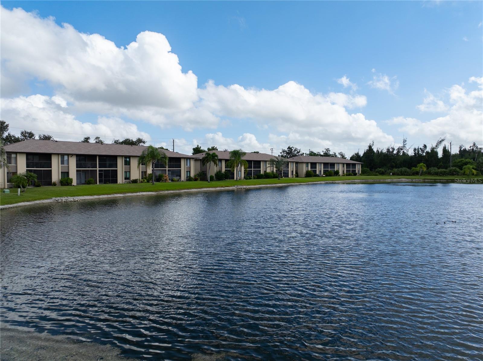 Image 23 of 30 For 4032 Oakview Drive H1