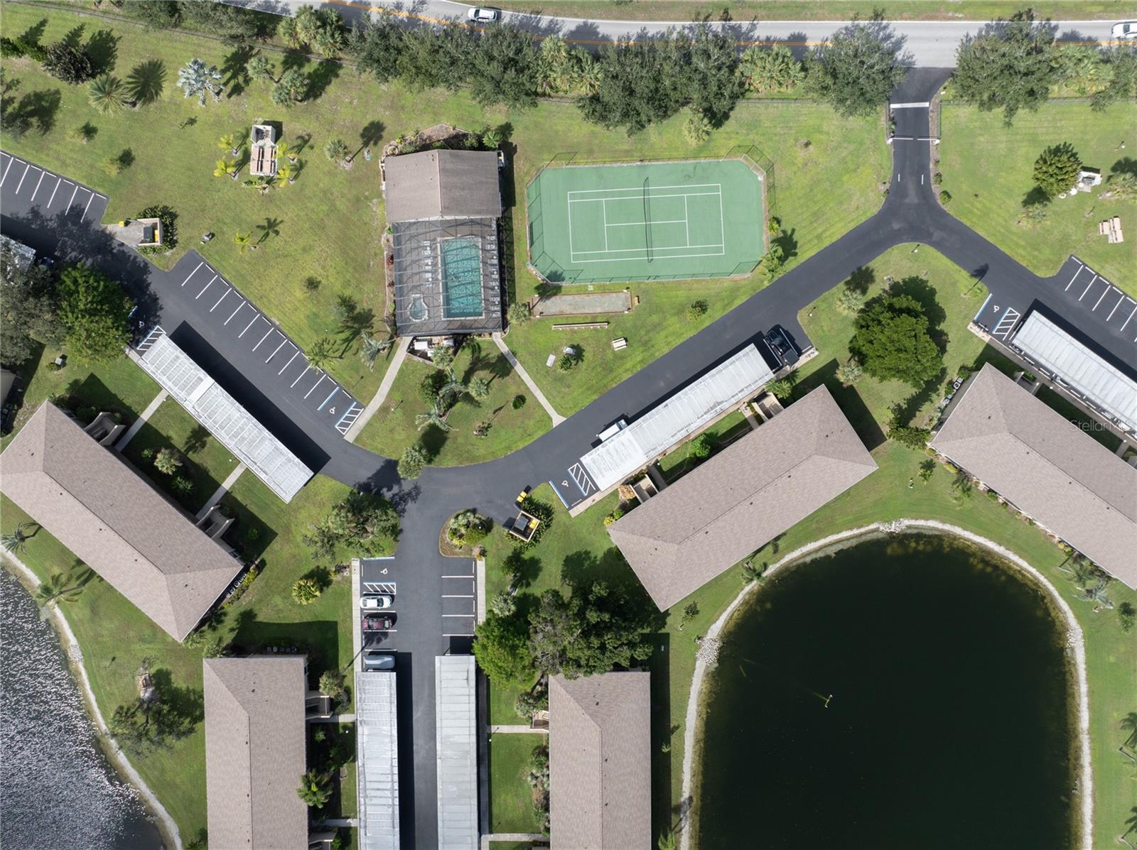 Image 28 of 30 For 4032 Oakview Drive H1