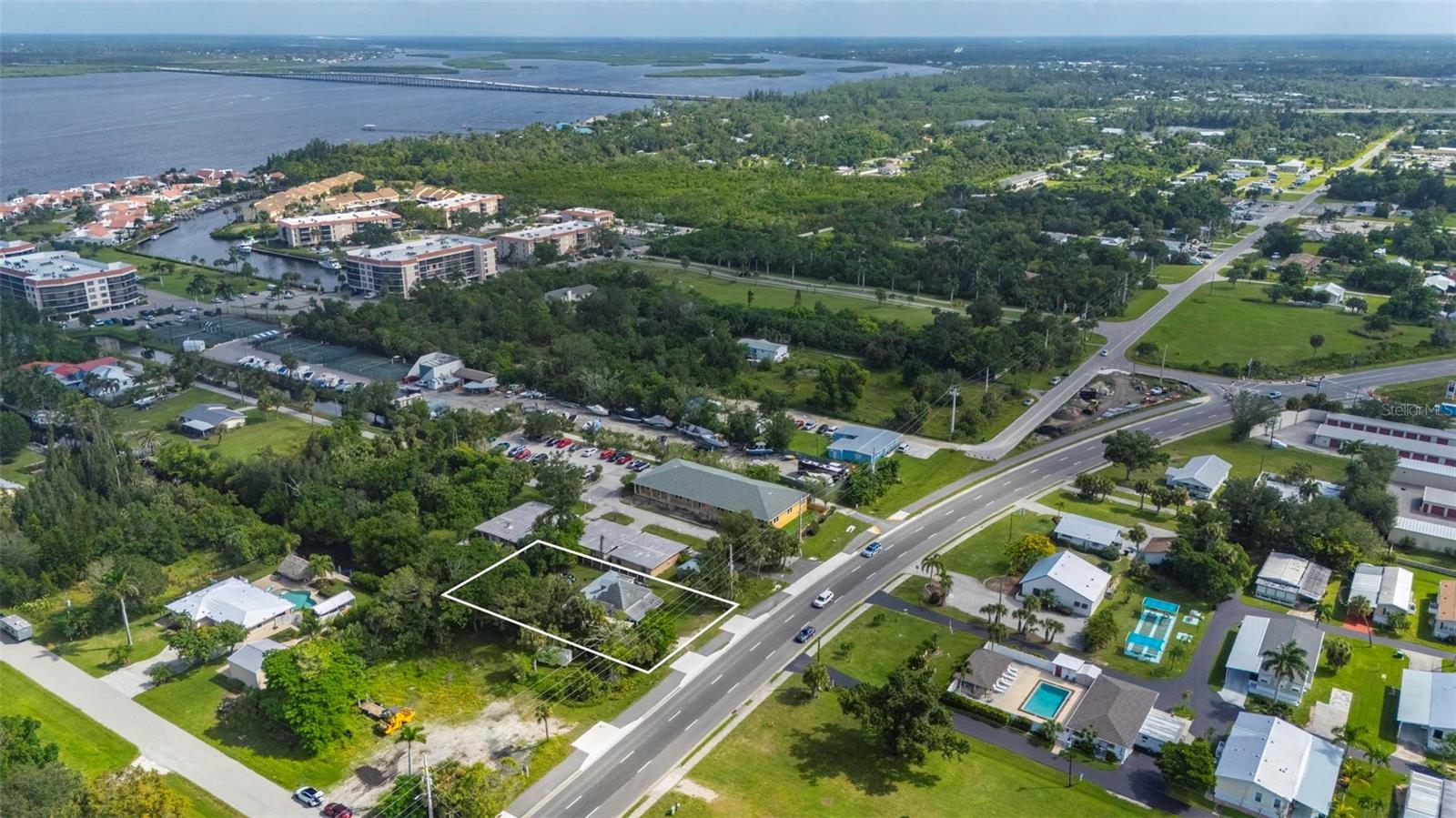 Image 10 of 18 For 25158 Marion Avenue