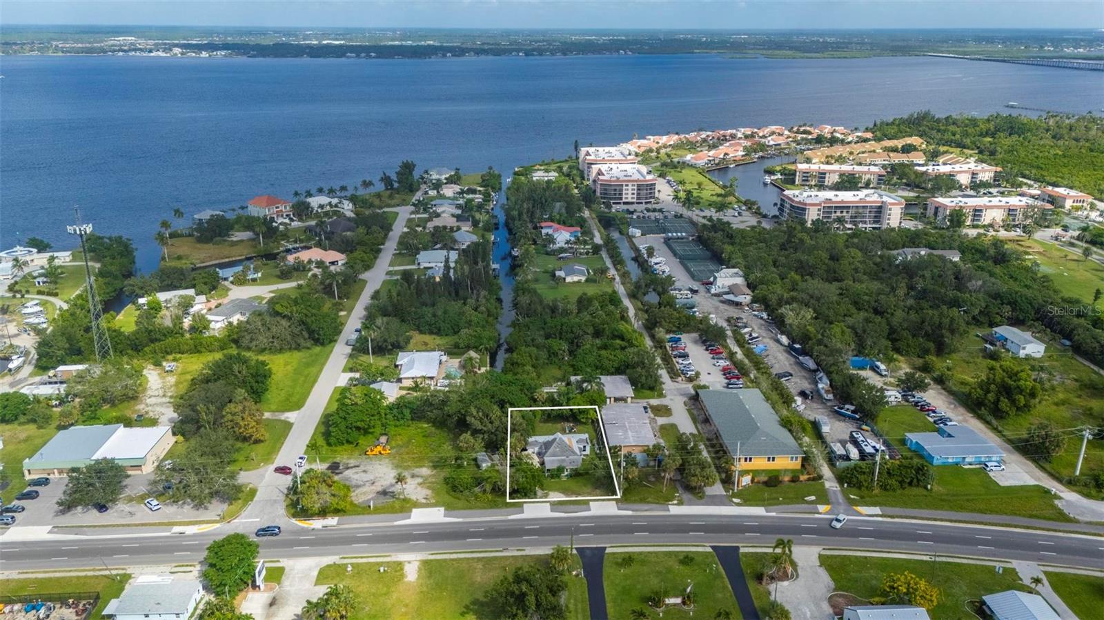 Image 13 of 18 For 25158 Marion Avenue