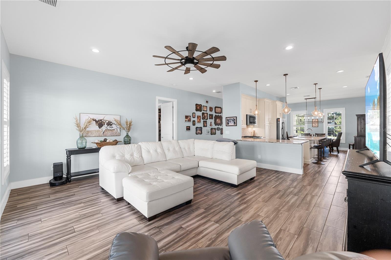 Image 15 of 86 For 42138 Lake Timber Drive