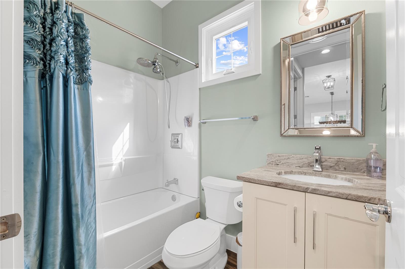Image 18 of 86 For 42138 Lake Timber Drive