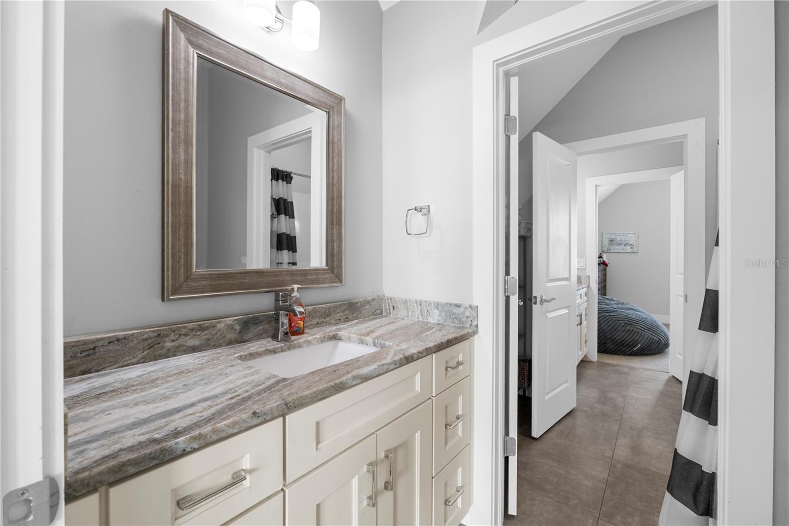 Image 25 of 86 For 42138 Lake Timber Drive